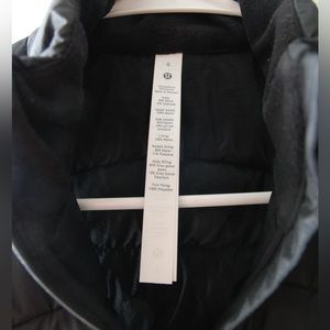 Women’s Lululemon black vest. Size 6.